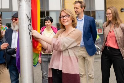 Fahnenhissung am IDAHOBIT 2022