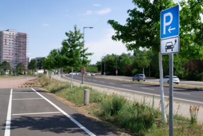 Parkplatz für E-Autos ohne Ladesäule