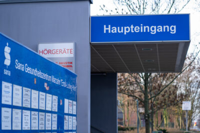 Haupteingang vom Gesundheitszentrum