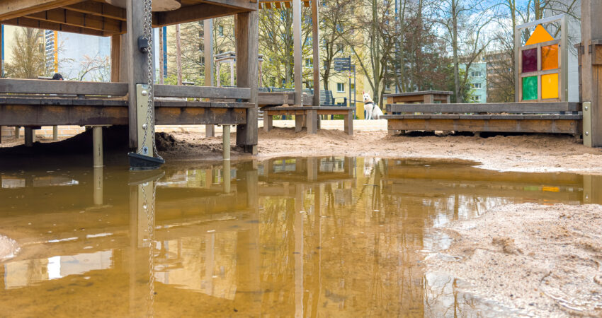 Spielplatz unter Wasser